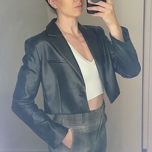 Dynamite Faux Leather Cropped Blazer, Medium, Black